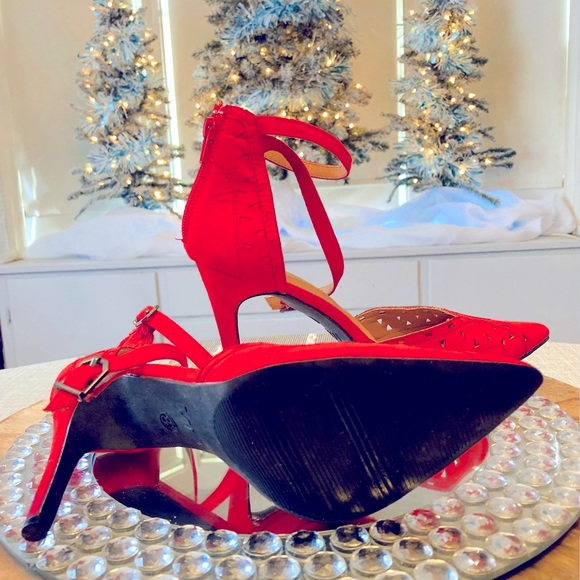 Ruby Red - Picture 2 of 3